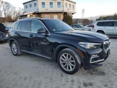 Photo of the vehicle BMW X5