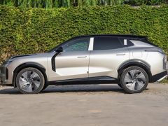 Photo of the vehicle Lynk &amp; Co 8