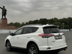 Сүрөт унаа Toyota RAV4