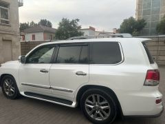 Photo of the vehicle Lexus LX