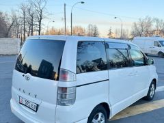 Сүрөт унаа Toyota Voxy