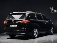 Фото авто Toyota Sienna