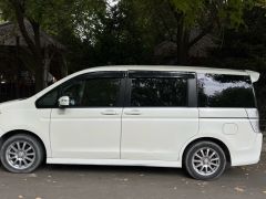 Фото авто Honda Stepwgn