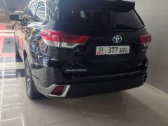 Сүрөт унаа Toyota Highlander