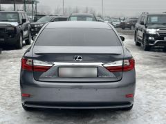 Photo of the vehicle Lexus ES