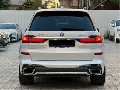 Photo of the vehicle BMW X7