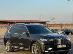 Фото авто BMW X7