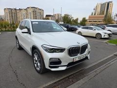 Photo of the vehicle BMW X5