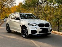 Photo of the vehicle BMW X5