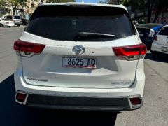 Сүрөт унаа Toyota Highlander