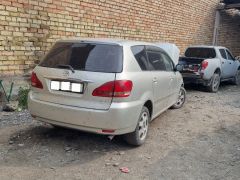 Фото авто Toyota Avensis Verso