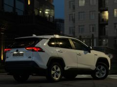 Сүрөт унаа Toyota RAV4