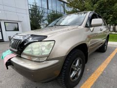 Photo of the vehicle Lexus RX