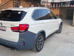 Photo of the vehicle BMW X5