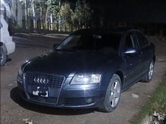 Photo of the vehicle Audi A8