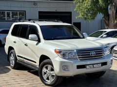 Сүрөт унаа Toyota Land Cruiser