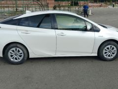 Фото авто Toyota Prius