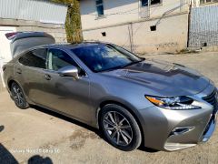 Photo of the vehicle Lexus ES