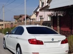 Photo of the vehicle BMW 5 Series