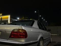 Photo of the vehicle BMW 7 Series