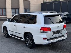 Photo of the vehicle Lexus LX