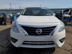 Photo of the vehicle Nissan Versa