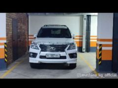 Photo of the vehicle Lexus LX