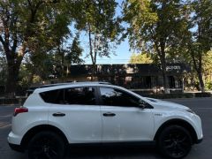 Сүрөт унаа Toyota RAV4