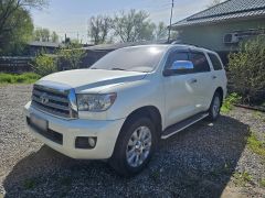 Сүрөт унаа Toyota Sequoia