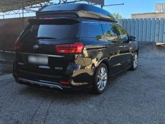 Photo of the vehicle Kia Carnival