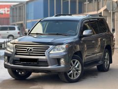 Photo of the vehicle Lexus LX