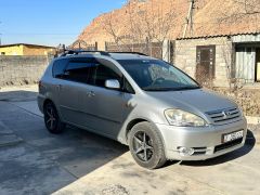 Сүрөт унаа Toyota Avensis Verso