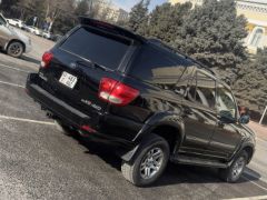 Photo of the vehicle Toyota Sequoia