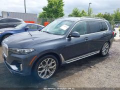 Photo of the vehicle BMW X7