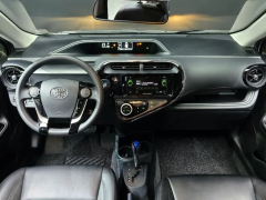 Фото авто Toyota Prius c