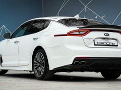 Сүрөт унаа Kia Stinger