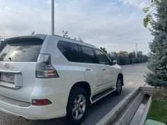 Photo of the vehicle Lexus GX