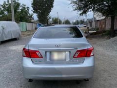 Photo of the vehicle Lexus ES