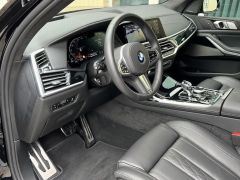 Photo of the vehicle BMW X7