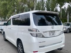 Photo of the vehicle Toyota Vellfire