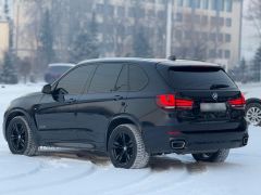 Photo of the vehicle BMW X5