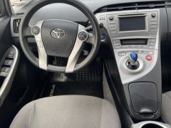 Сүрөт унаа Toyota Prius