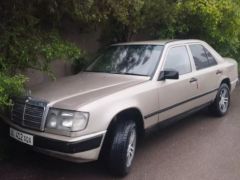 Сүрөт унаа Mercedes-Benz W124