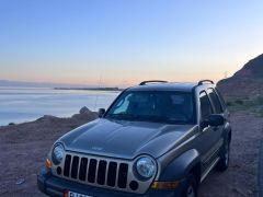 Сүрөт унаа Jeep Cherokee