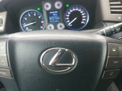 Photo of the vehicle Lexus LX