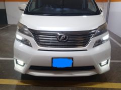 Фото авто Toyota Alphard