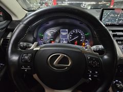 Photo of the vehicle Lexus NX