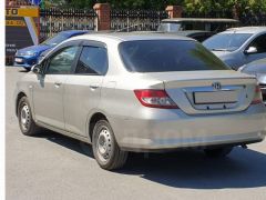 Photo of the vehicle Honda Fit Aria