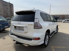 Photo of the vehicle Lexus GX