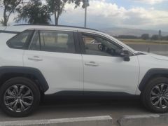 Сүрөт унаа Toyota RAV4